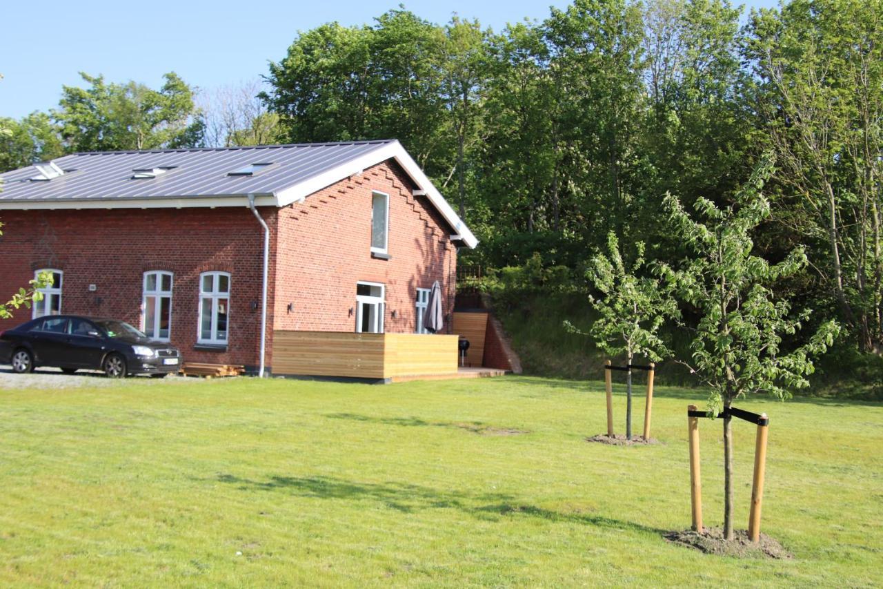 Altes Bahnhofsvorsteherhaus Husum  Exterior foto